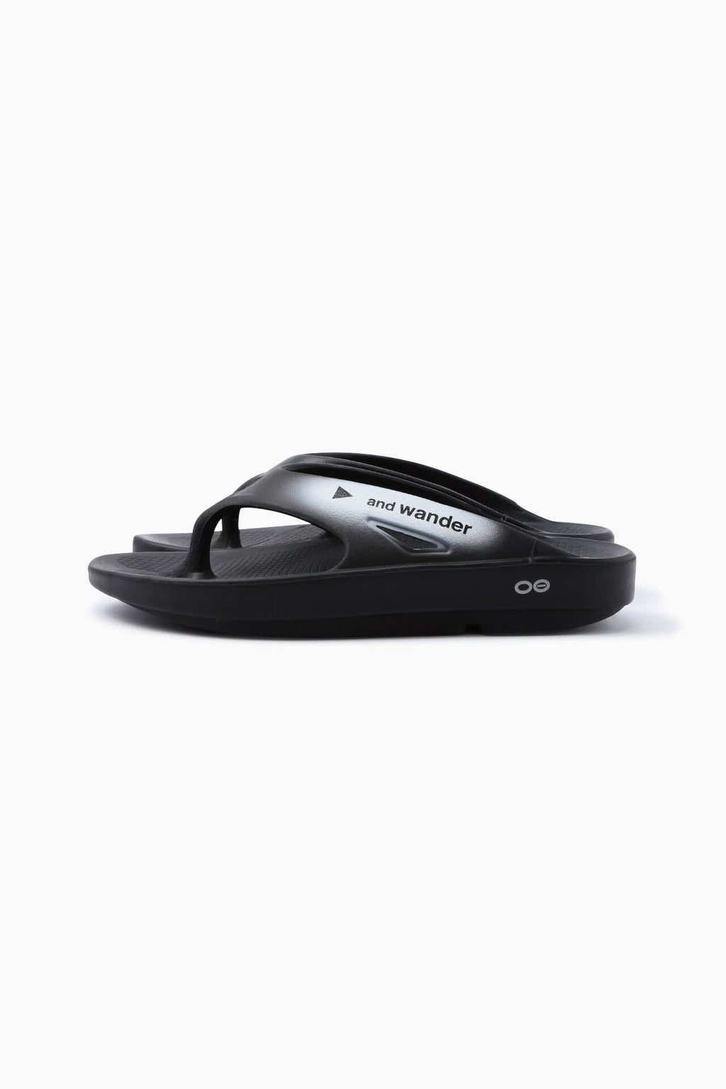 OOFOS original × and wander recovery sandal