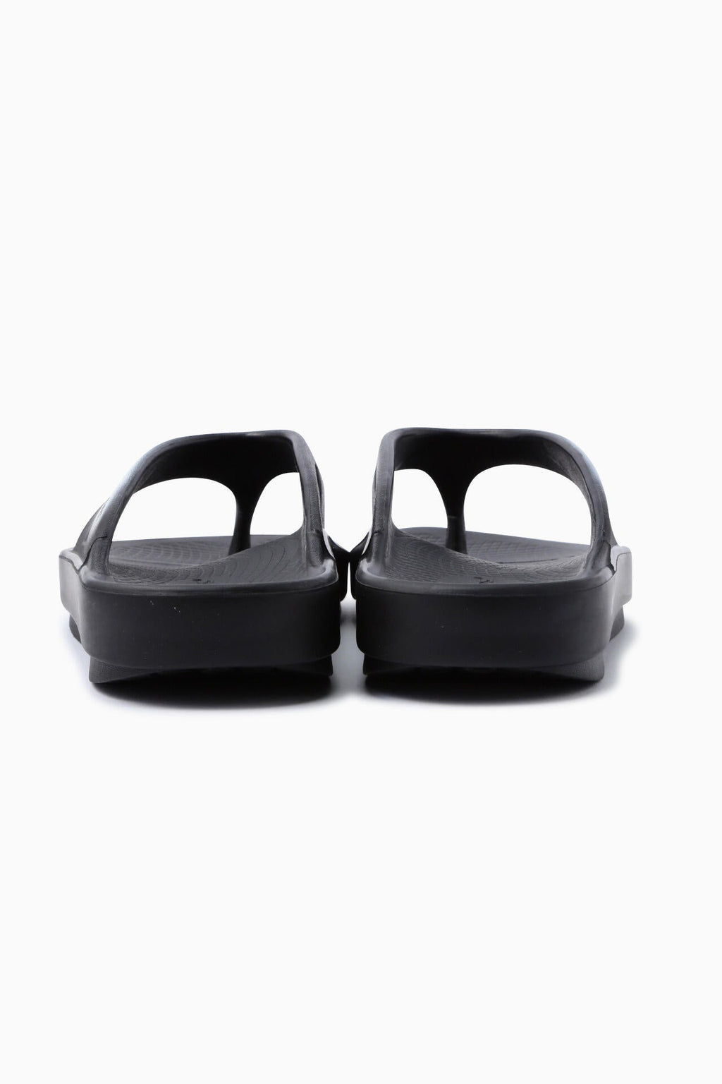 OOFOS original × and wander recovery sandal