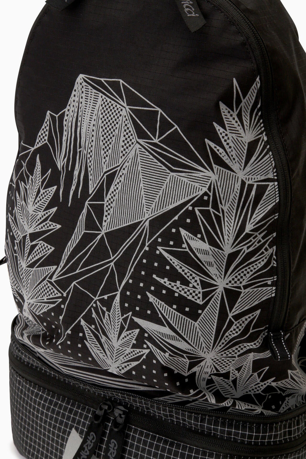 GRAMICCI × and wander 2way ripstop bag