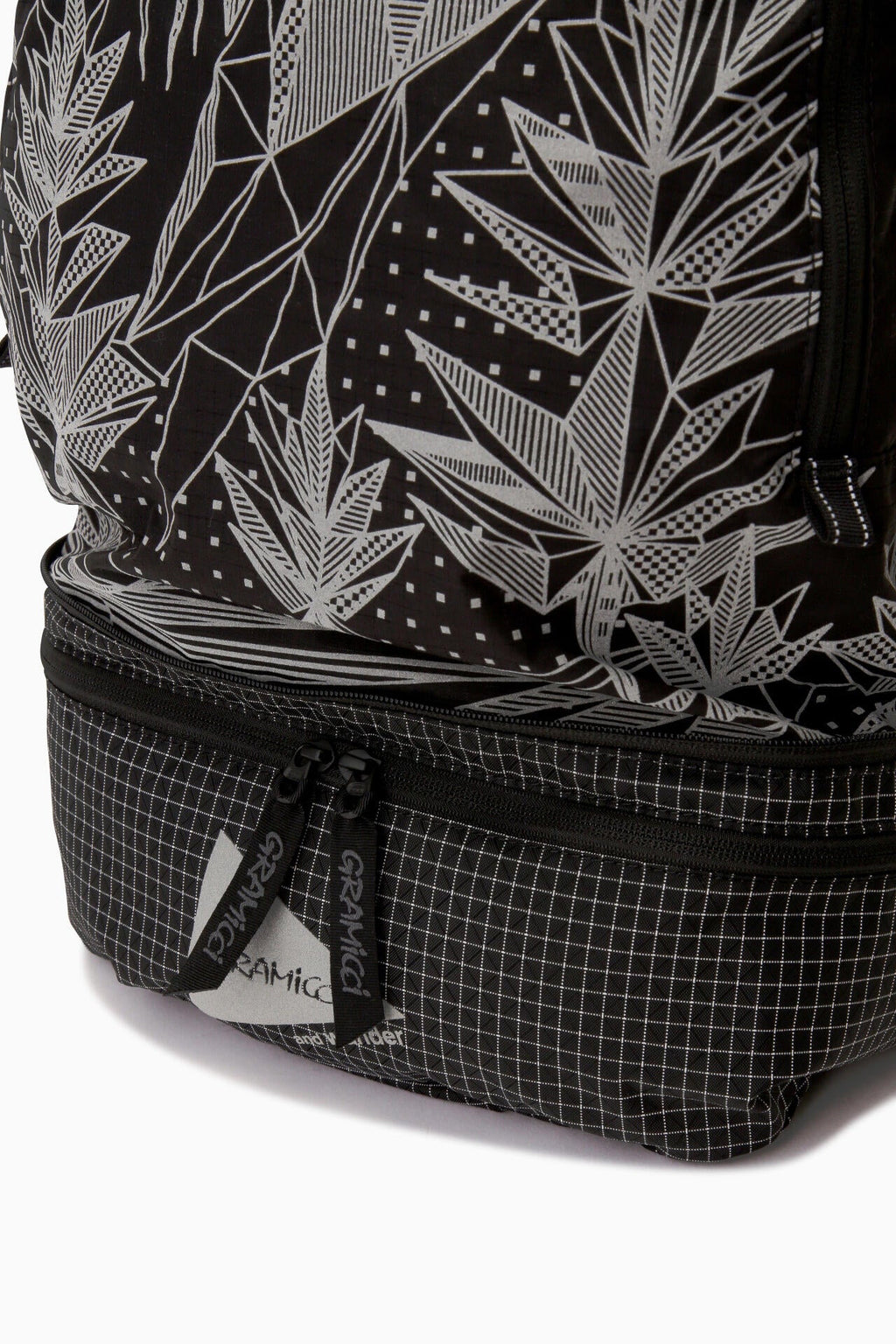 GRAMICCI × and wander 2way ripstop bag