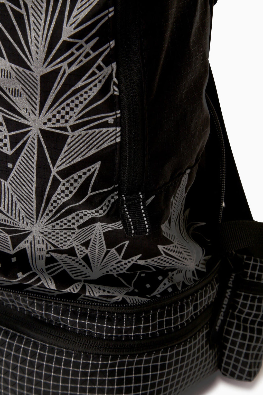 GRAMICCI × and wander 2way ripstop bag