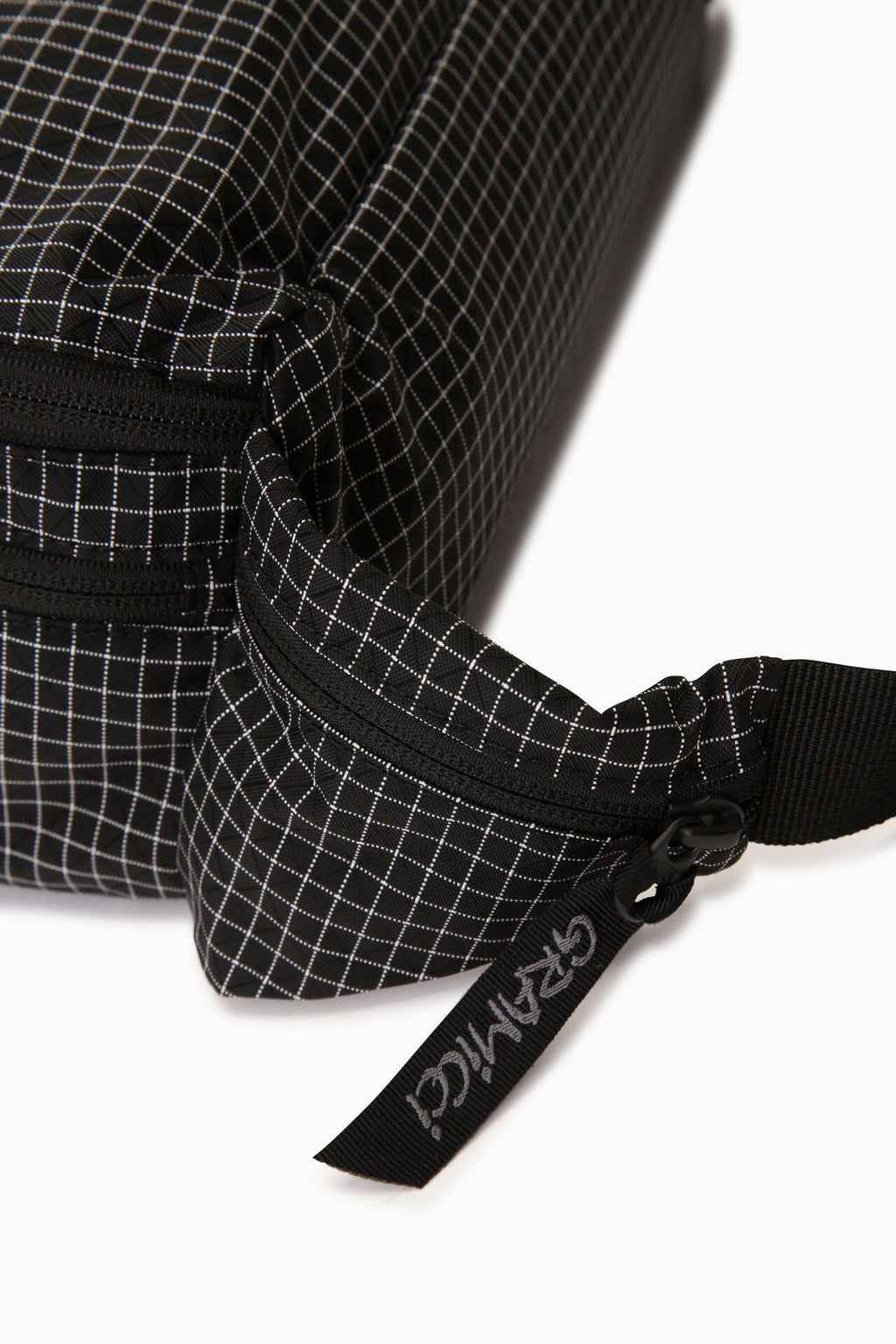 GRAMICCI × and wander 2way ripstop bag