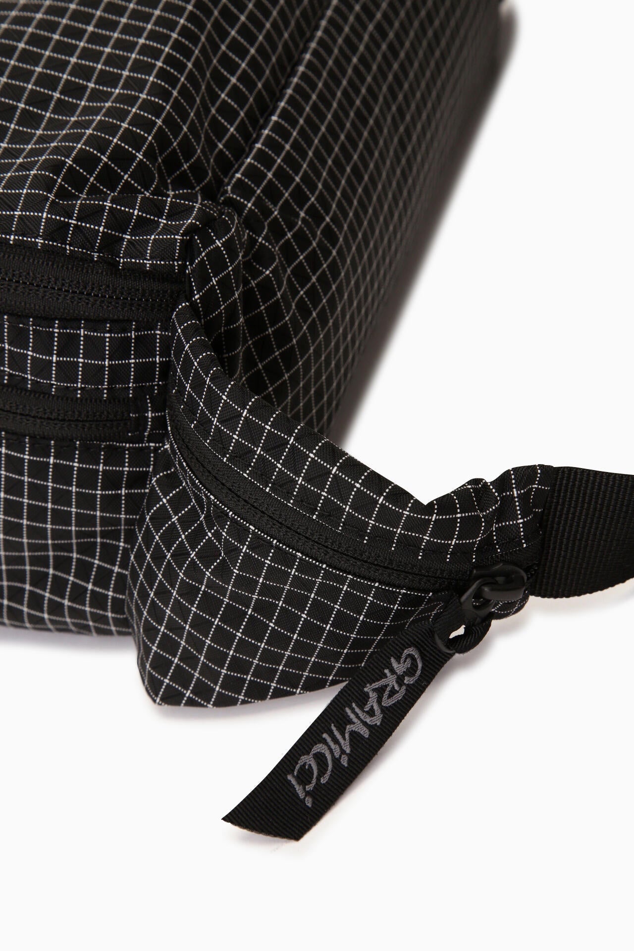 GRAMICCI × and wander 2way ripstop bag