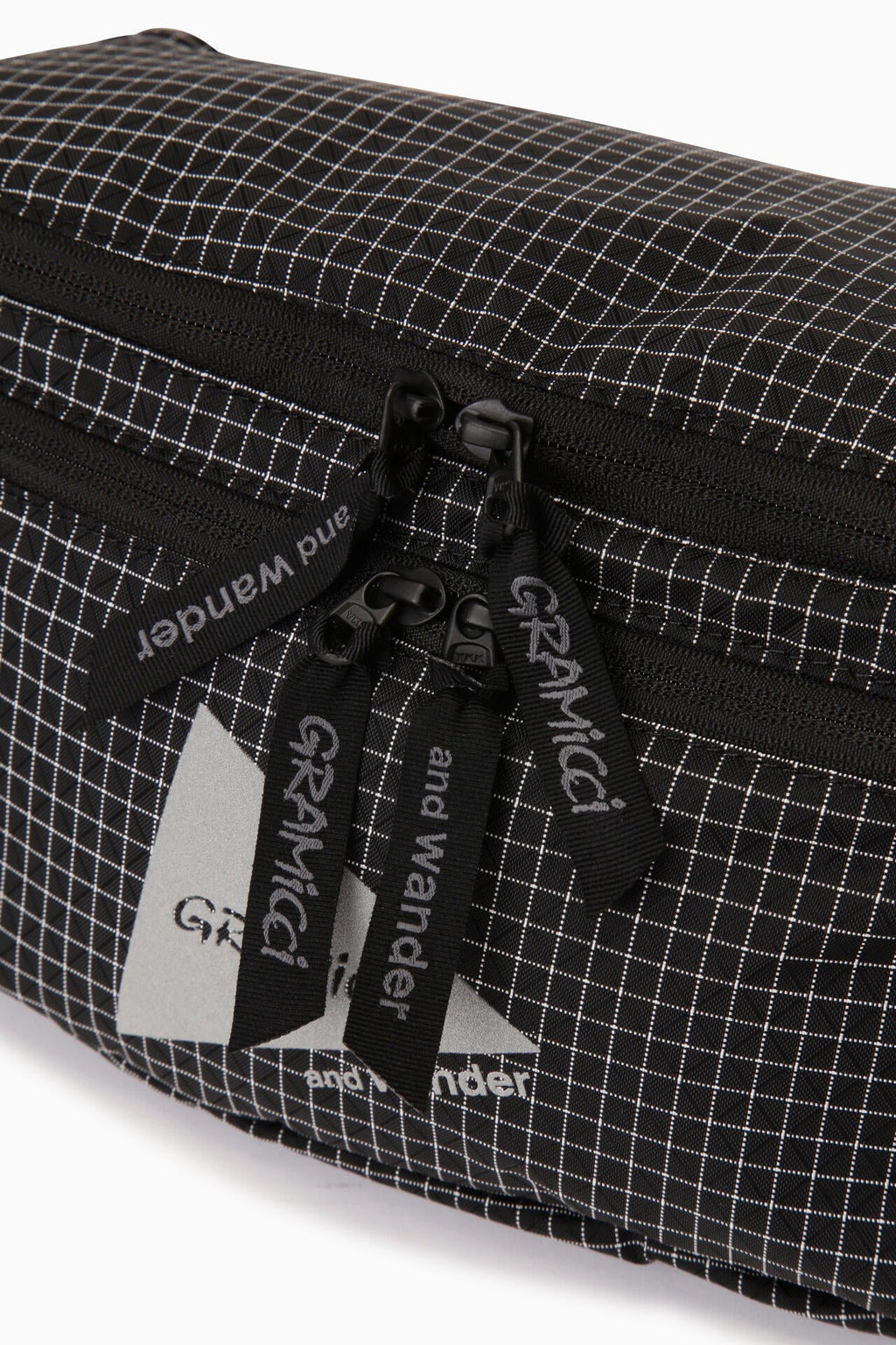 GRAMICCI × and wander 2way ripstop bag