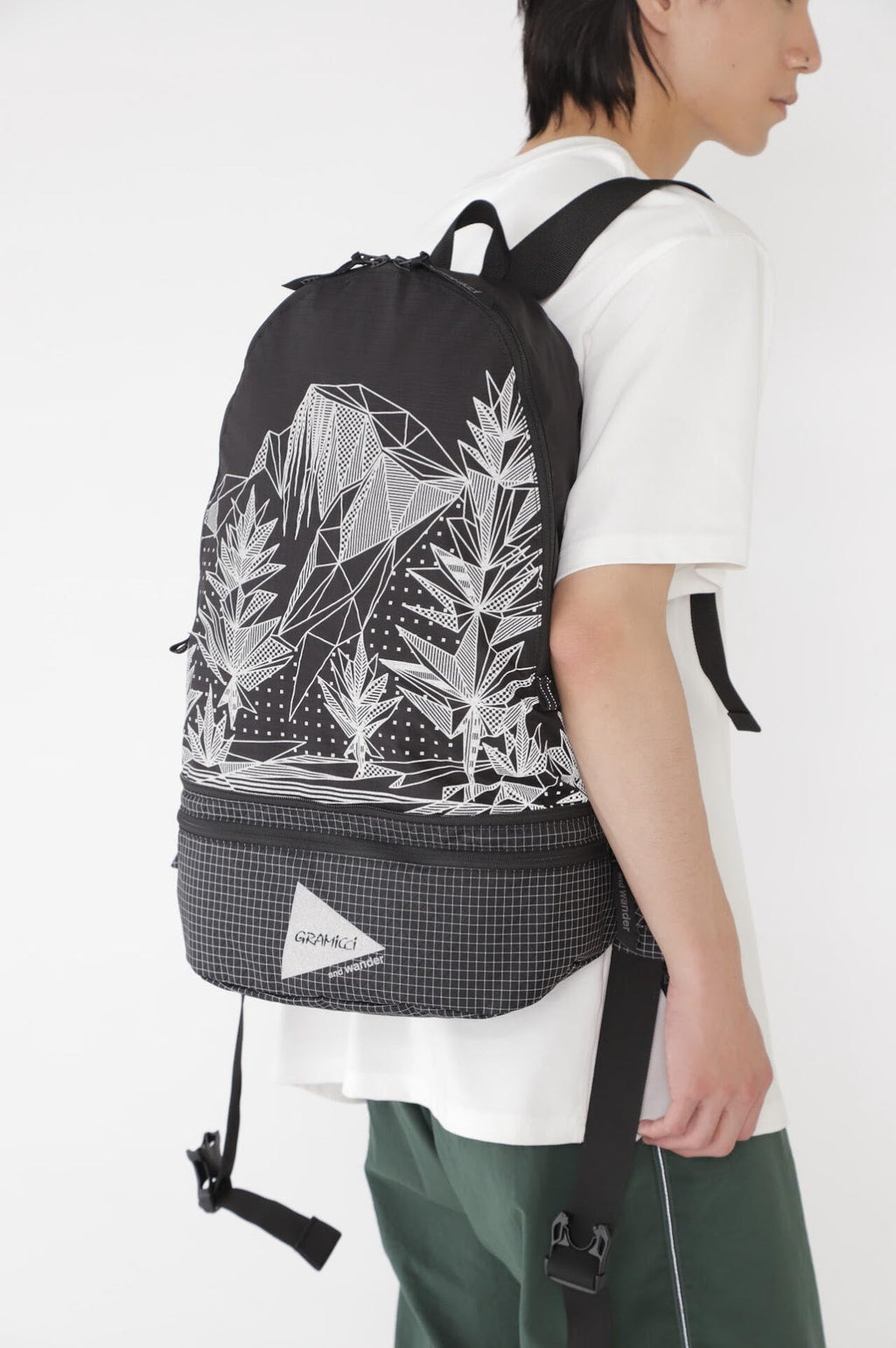 GRAMICCI × and wander 2way ripstop bag