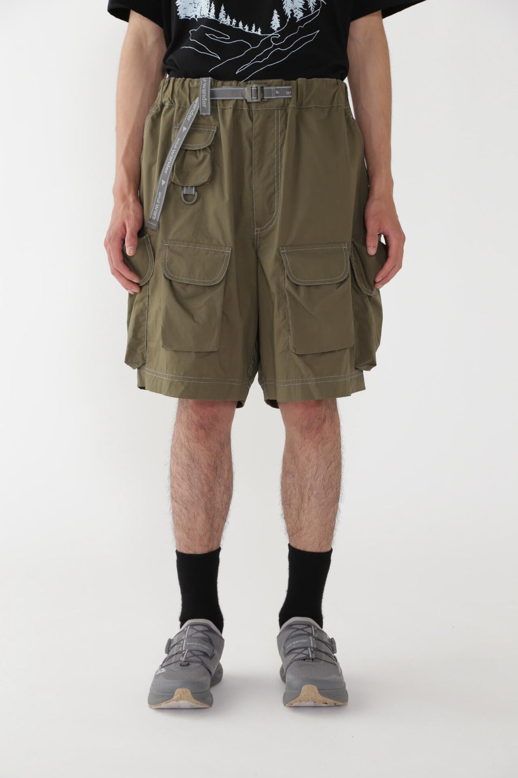 multi pocket short pants (M)