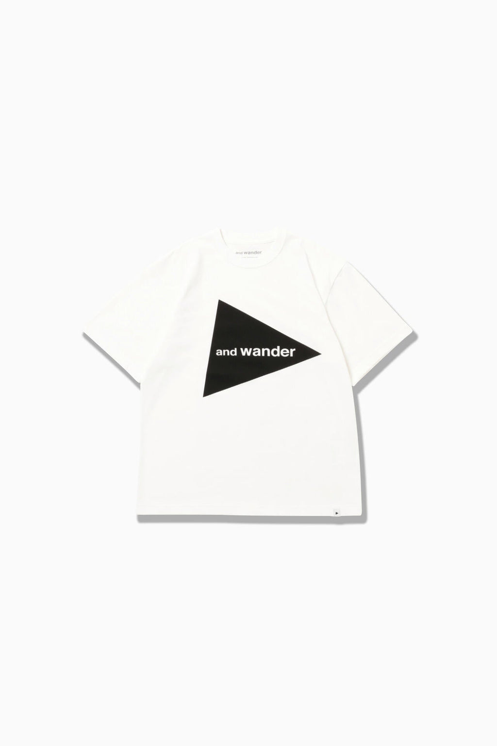 and wander big logo SS T - white