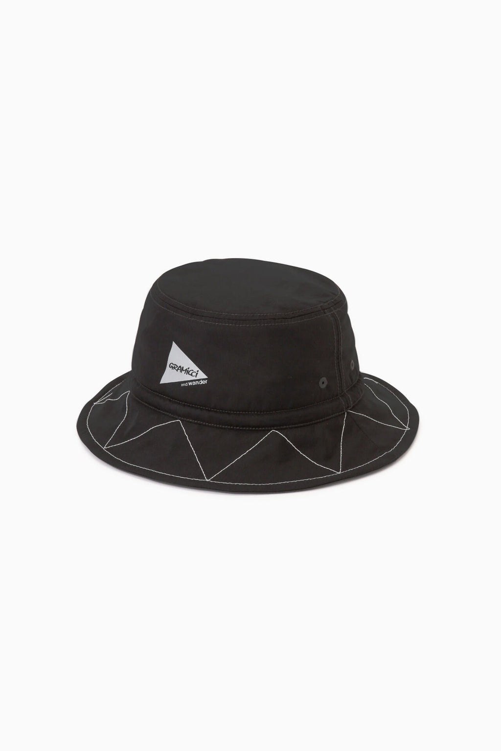GRAMICCI × and wander zigzag stitch hat - black