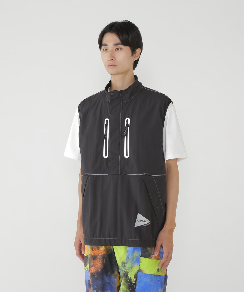 Gramicci × and wander  brushed nylon vest
