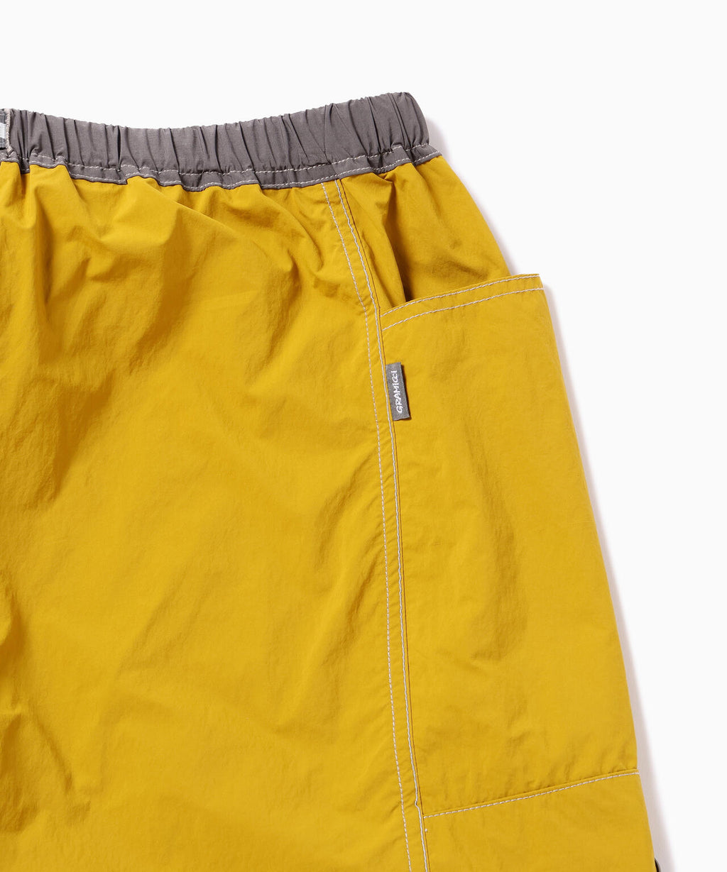 Gramicci × and wander  brushed nylon short pants