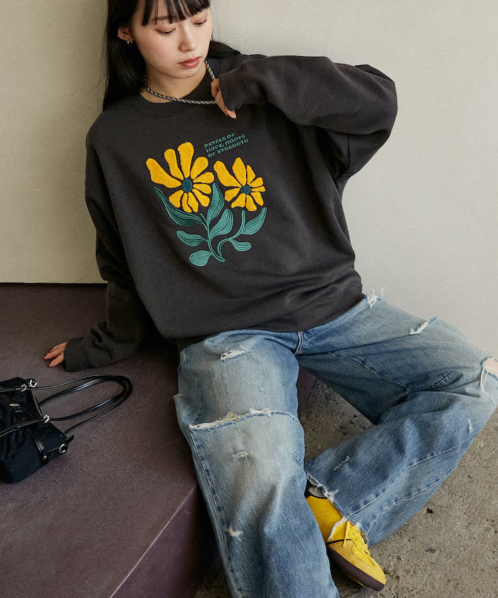 Daisy Embroidered Crew Sweat Limited Edition