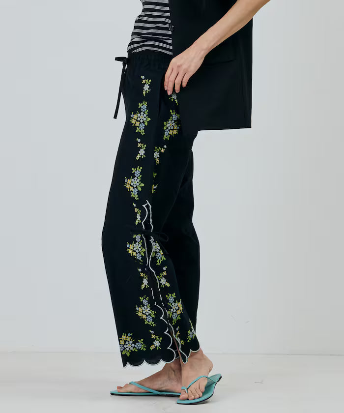 India Scallop Floral Embroidery Pants