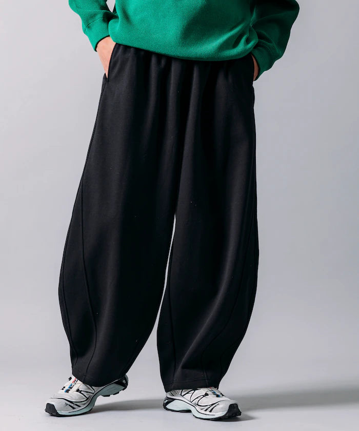 Wide Silhouette Bonding Barrel Leg Sweatpants 【Limited Edition】