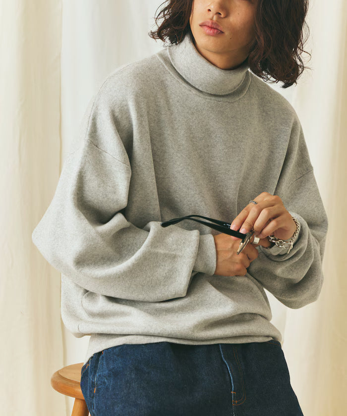 Relax Fit Sweat-Like Turtleneck Knit 【Limited Edition】