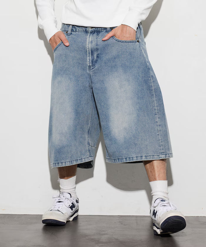 Wide Silhouette Vintage Processed Cropped Curve Denim Shorts
