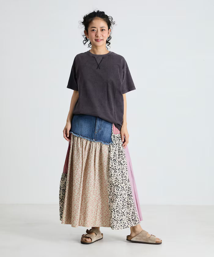 V Gazette Vintage-Like T-Shirt
