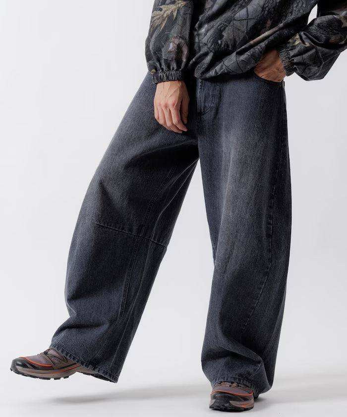 Wide Silhouette Curve Denim Pants One Wash