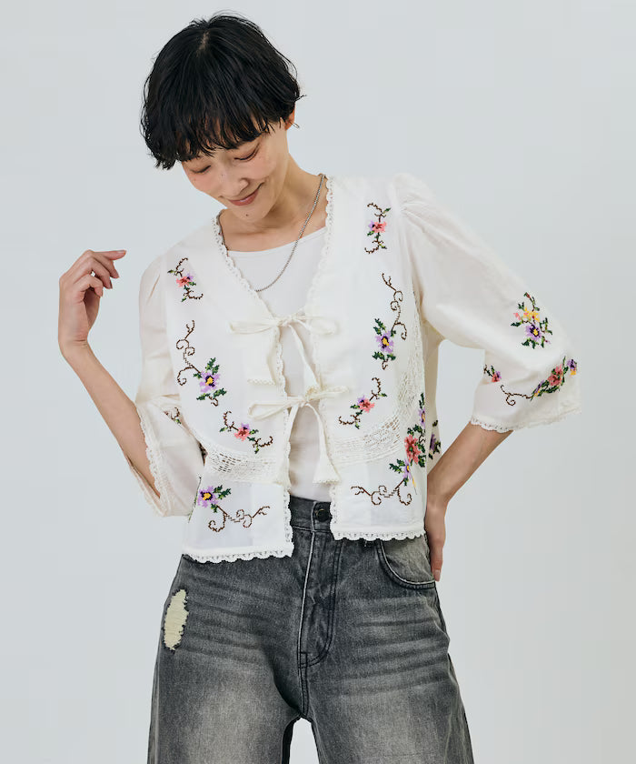 India Flower Cross Embroidery Lace Bolero - White