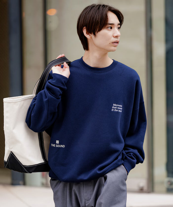 Big silhouette one-point embroidery back print hem code crew neck sweatshirt 【limited edition】
