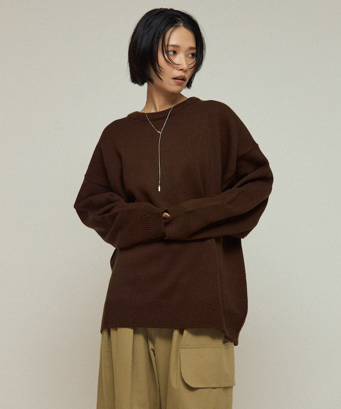 Sweat-like Lettered Knit / Jacquard Knit