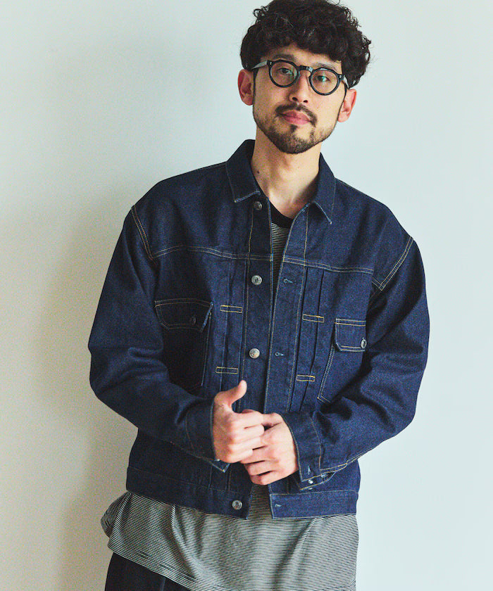 Short-Length Relaxed Denim Trucker Jacket