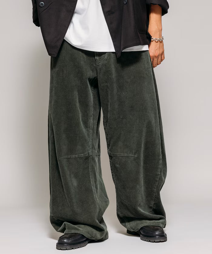 Wide Silhouette One Wash Curve Corduroy Pants