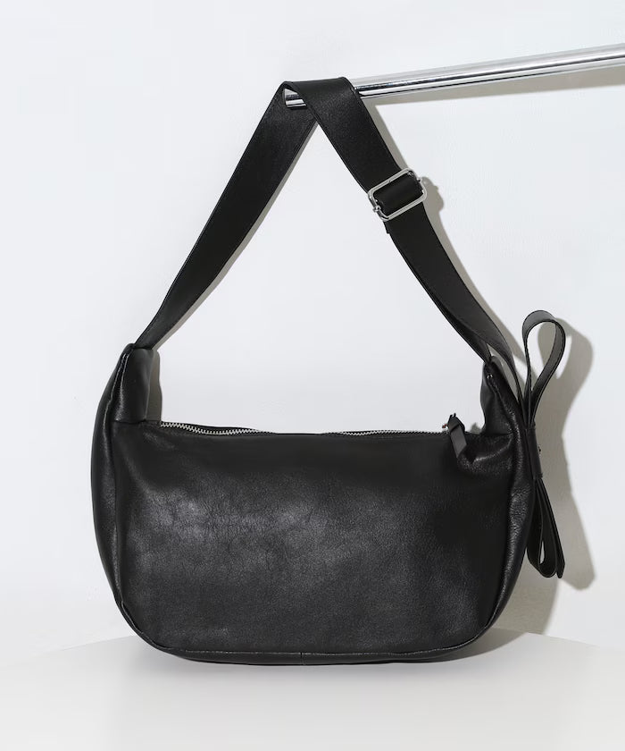 Leather Half Moon Shoulder Bag / Cowhide / Water-Repellent Leather