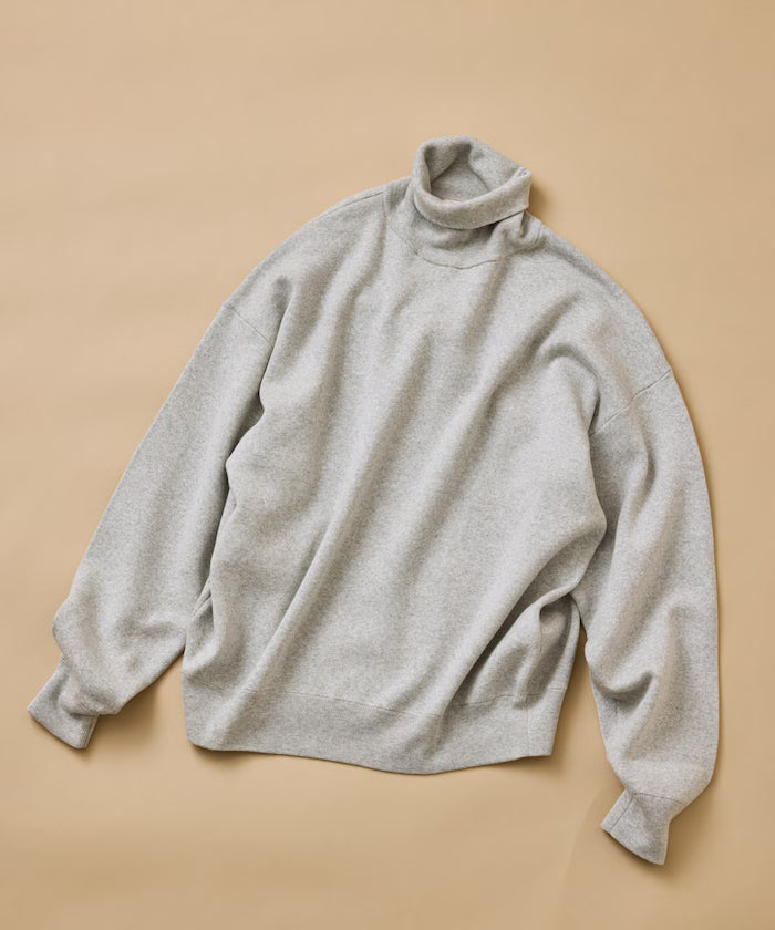 Relax Fit Sweat-Like Turtleneck Knit 【Limited Edition】