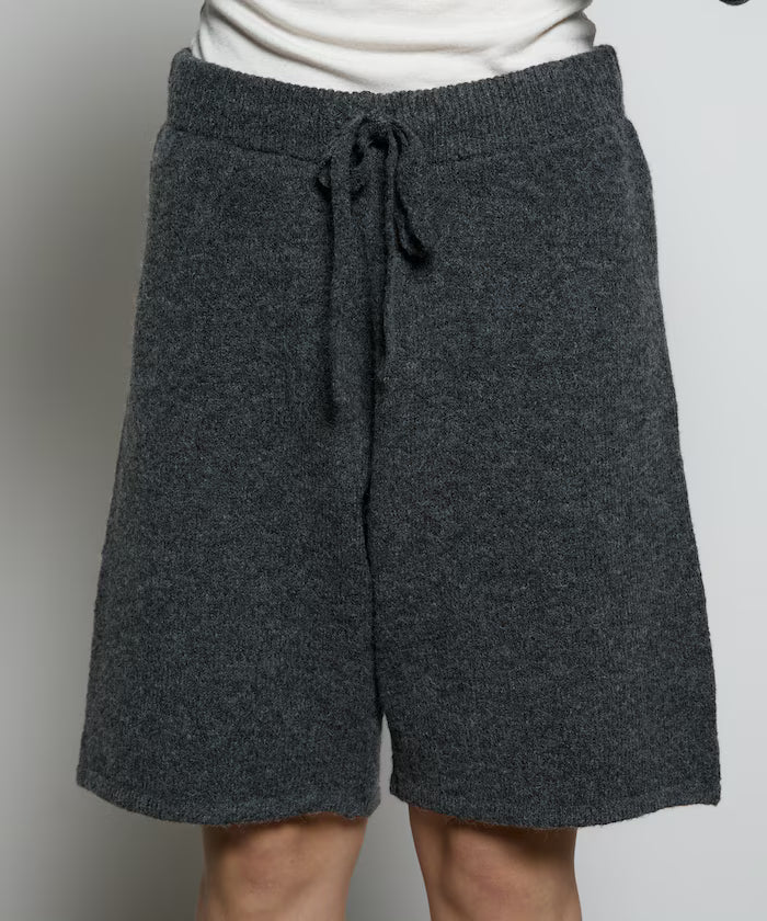 Knit Top Short Pants Set Up Limited Edition