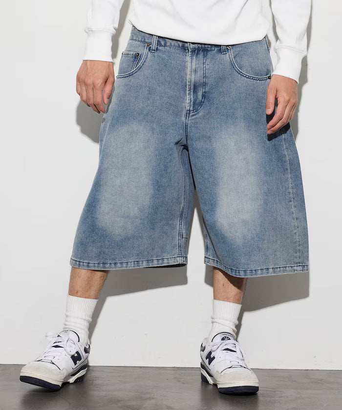 Wide Silhouette Vintage Processed Cropped Curve Denim Shorts