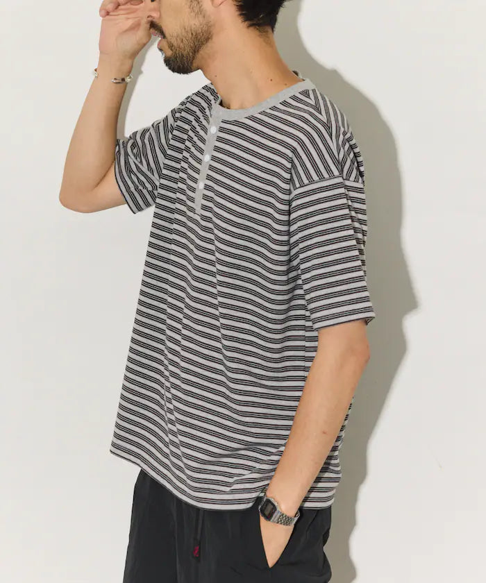 Multi-border Henley Neck Short Sleeve T-shirt