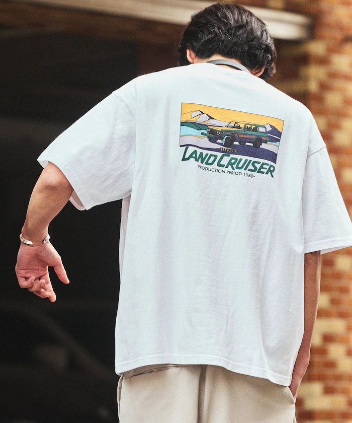 Relaxed Fit Land Cruiser 60 Back Print Short Sleeve Crew Neck T-Shirt