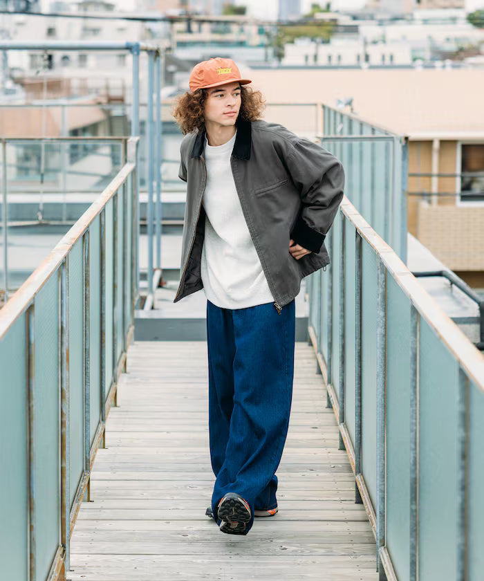 Big Silhouette One Point Logo Raglan Sleeve Spindle Sweatshirt [Limited Edition]