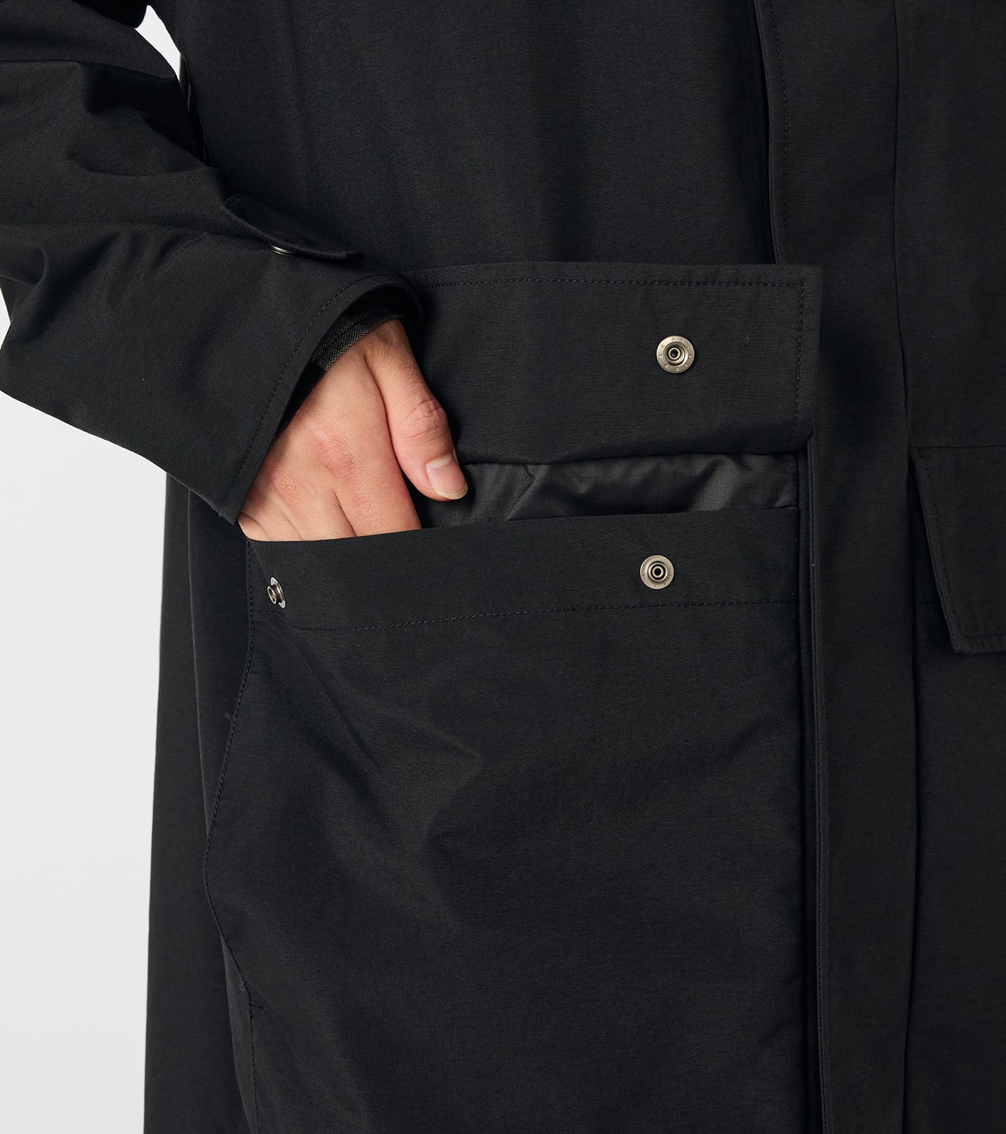 2L NYLON GORE-TEX Cruiser Coat