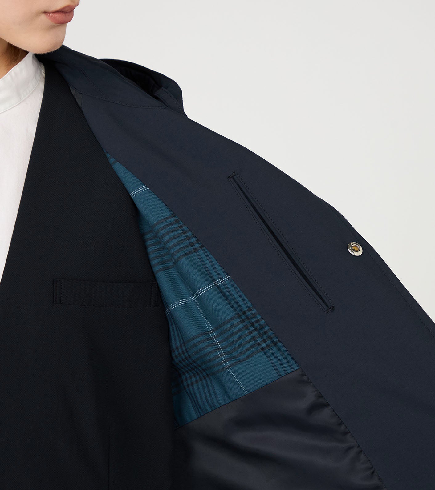 2L NYLON GORE-TEX Hooded Coat