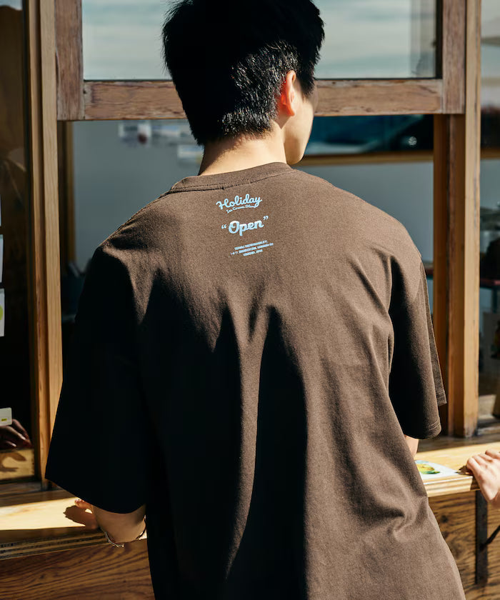 HOLIDAY ICECREAM×FREAK'S STORE Limited Edition Big Silhouette College Print Crew Neck T-Shirt
