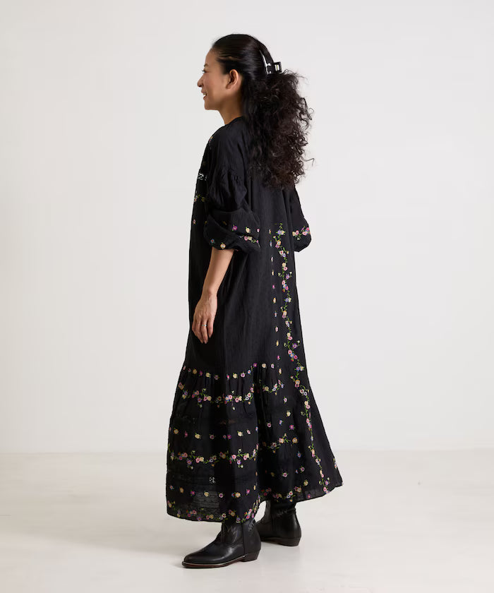 Dobby Floral Embroidery x Lace Dress