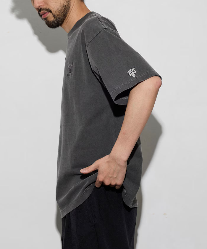 NBA × FREAK'S STORE Exclusive Vintage-Like Team Back Logo TEE