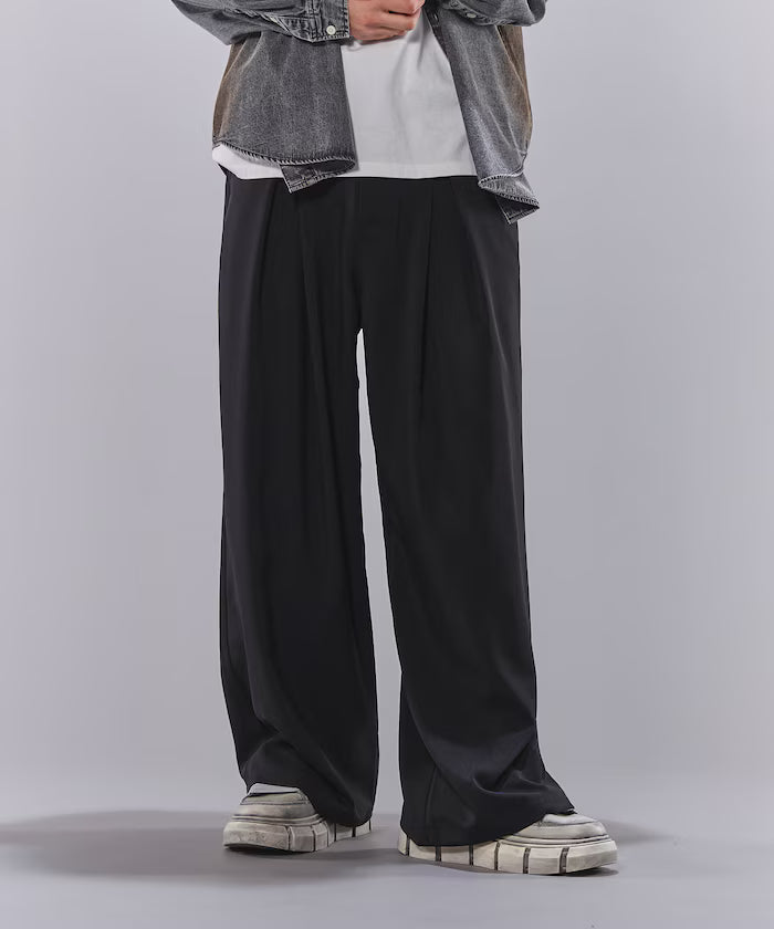 Tuck Wide Slacks [Limited Edition]