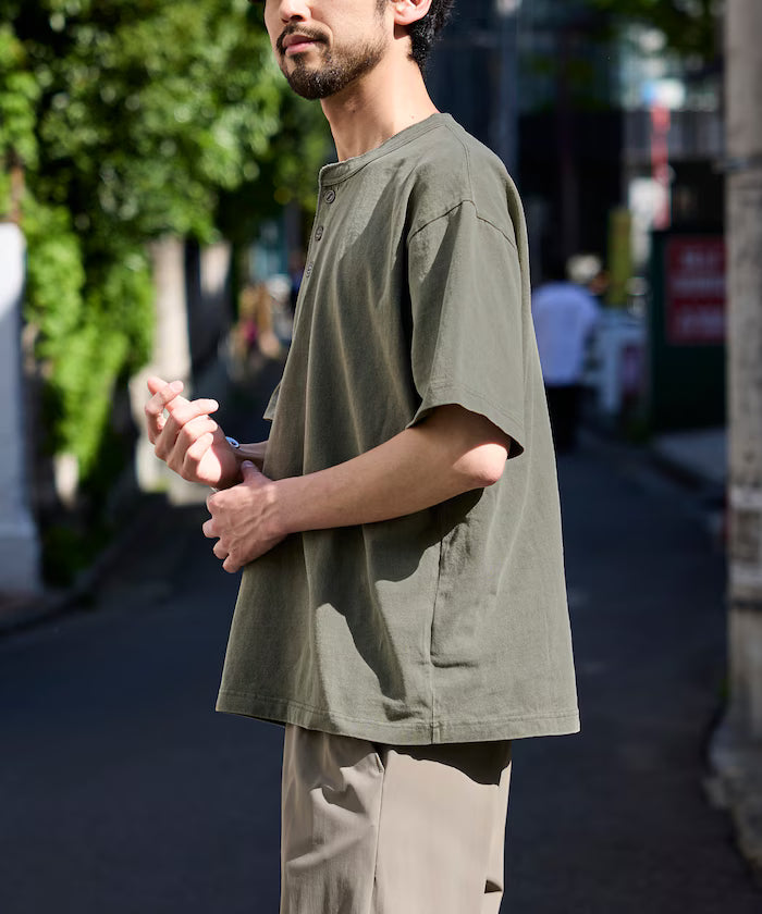 HEAVY WEIGHT/Pigment Short Sleeve Henley Neck T-Shirt/10.5 ounces
