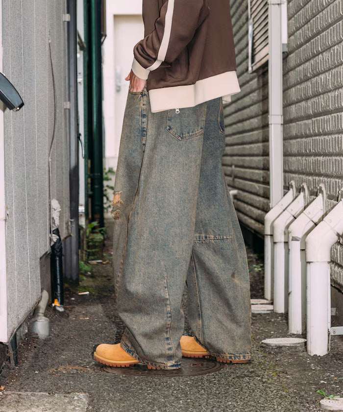 Wide Silhouette Curve Damaged Denim Pants