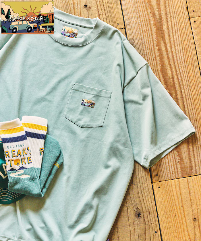 FREAK'S STORE for BEACH & FES Relax Fit One Point Logo Spindle Pocket T-shirt - Sax Blue
