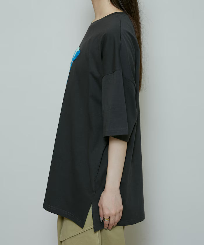 Big T-shirt with Pearl and Sagara Embroidery - Limited Edition