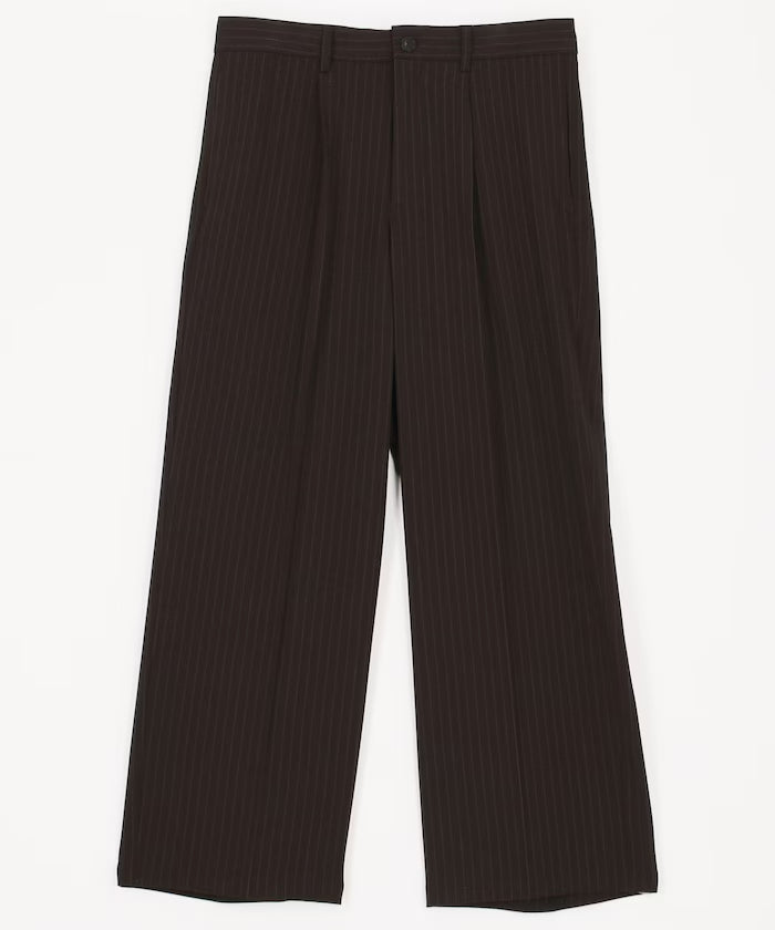 Wide Straight Silhouette One-Tuck Slack Pants