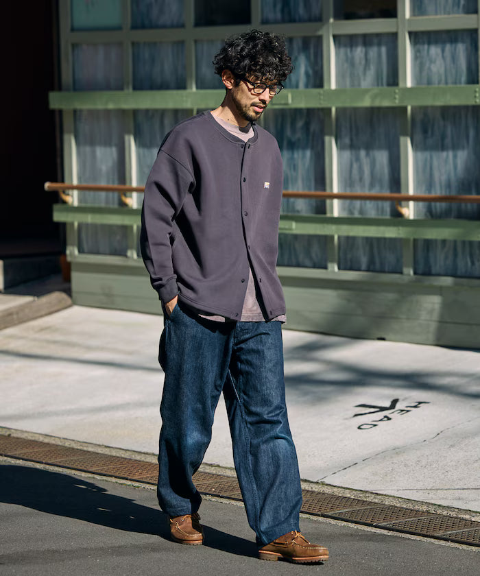 Big Silhouette Cardboard One Point Logo Snap Button Spindle Sweat Cardigan