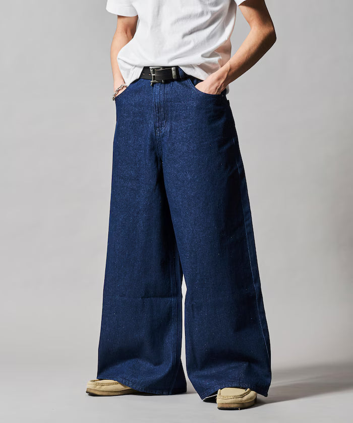 Wide Flare Silhouette Denim Pants [Limited Edition]