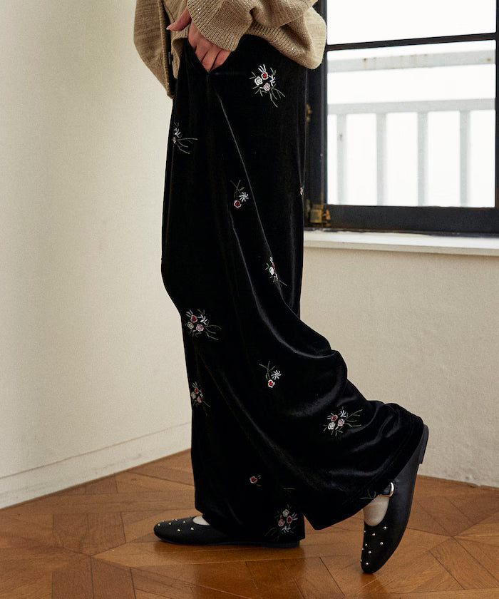 Flower Embroidery Velvet Easy Pants Limited Edition