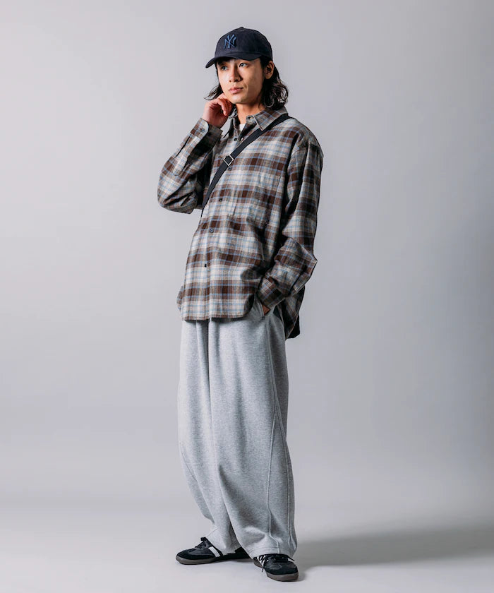 Wide Silhouette Bonding Barrel Leg Sweatpants 【Limited Edition】
