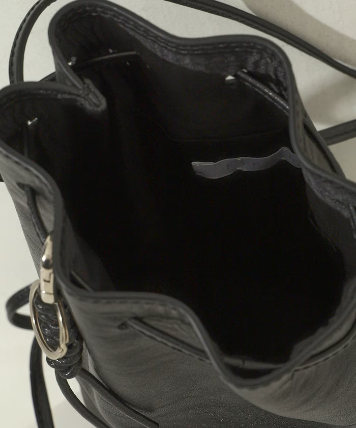 Leather Drawstring Shoulder Bag / Cowhide / Water-Repellent Leather