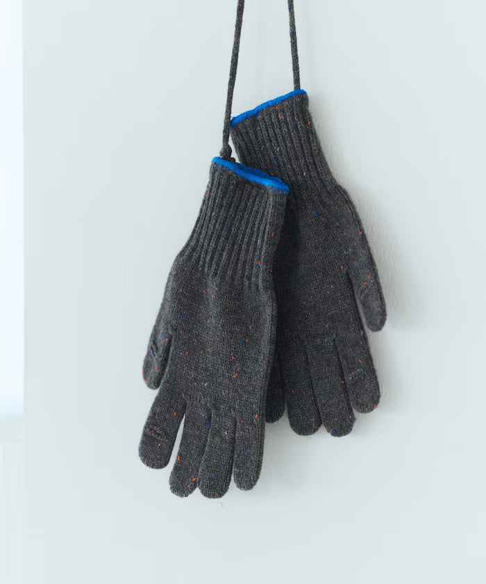 WOOL EASY SLIT GLOVE Wool Easy Glove with Smartphone-Compatible Slit